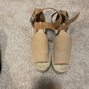 Marc Fisher Espadrille Wedge Sandals size 7